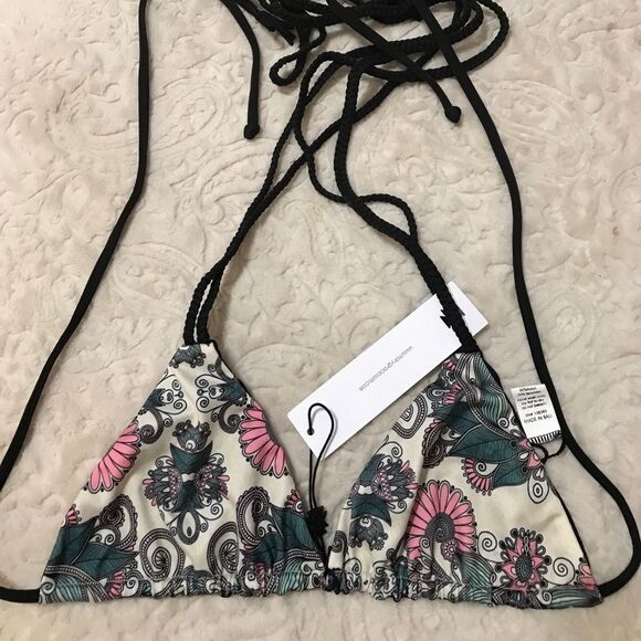 Mary Grace Swim Triangle Reversible Bikini Top nwt - Picture 2 of 6